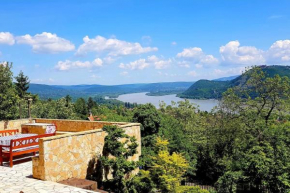Unforgettable view to the Danube from Csodaház